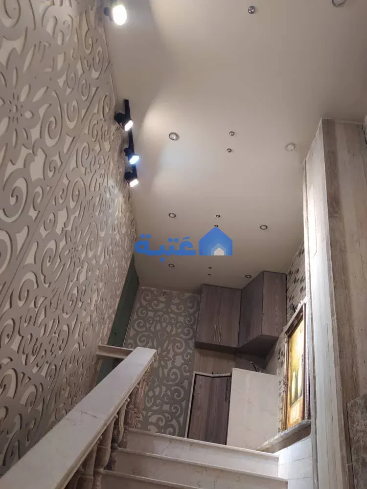 فيلا 3 غرف 350 متر مربع غير مفروشة للبيع