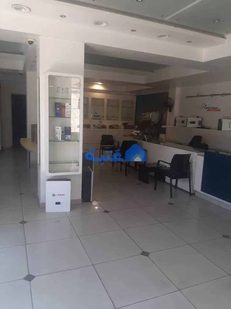 محل 321 متر مربع للبيع
