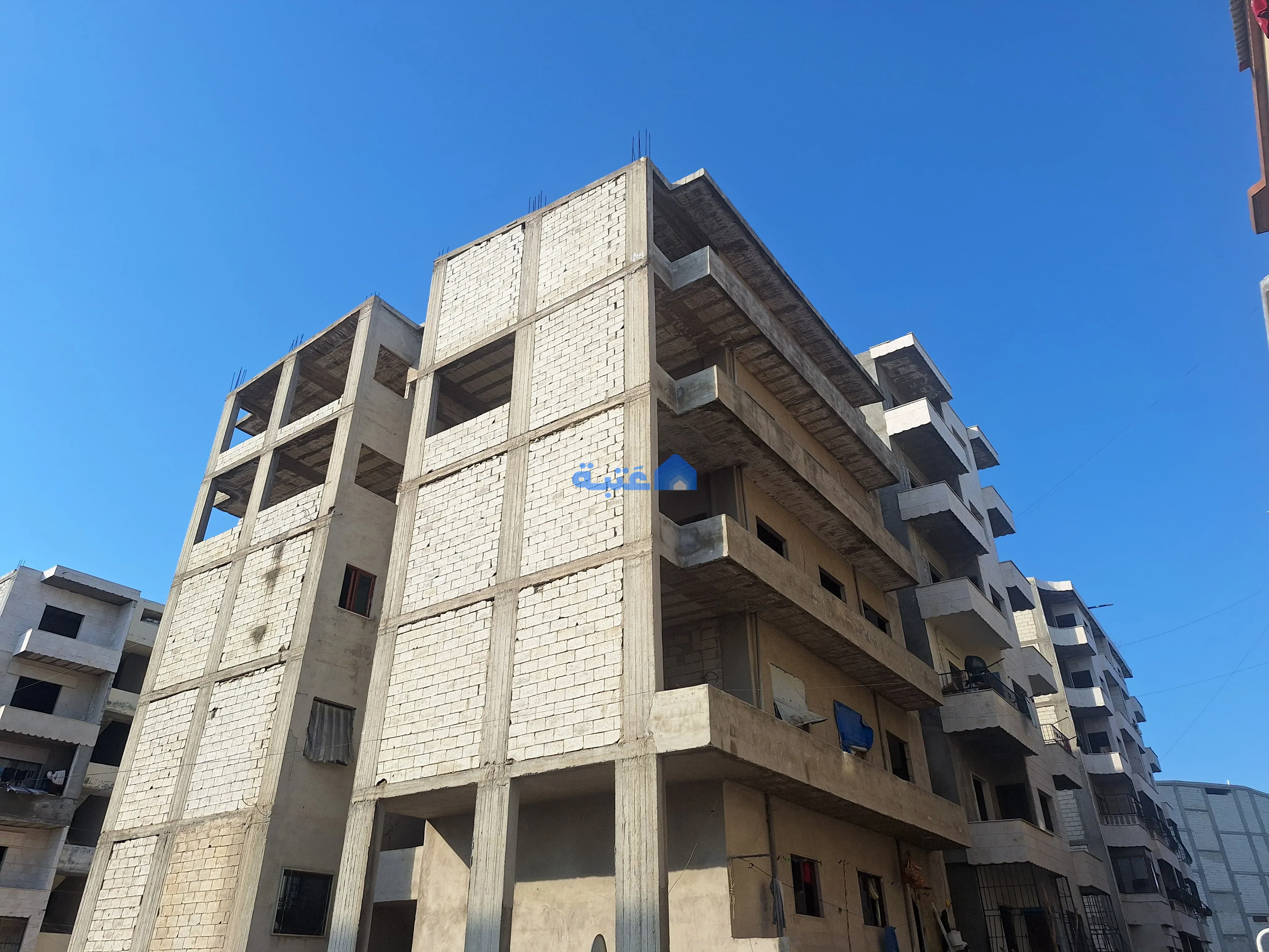 شقة 115 متر مربع غير مفروشة للبيع