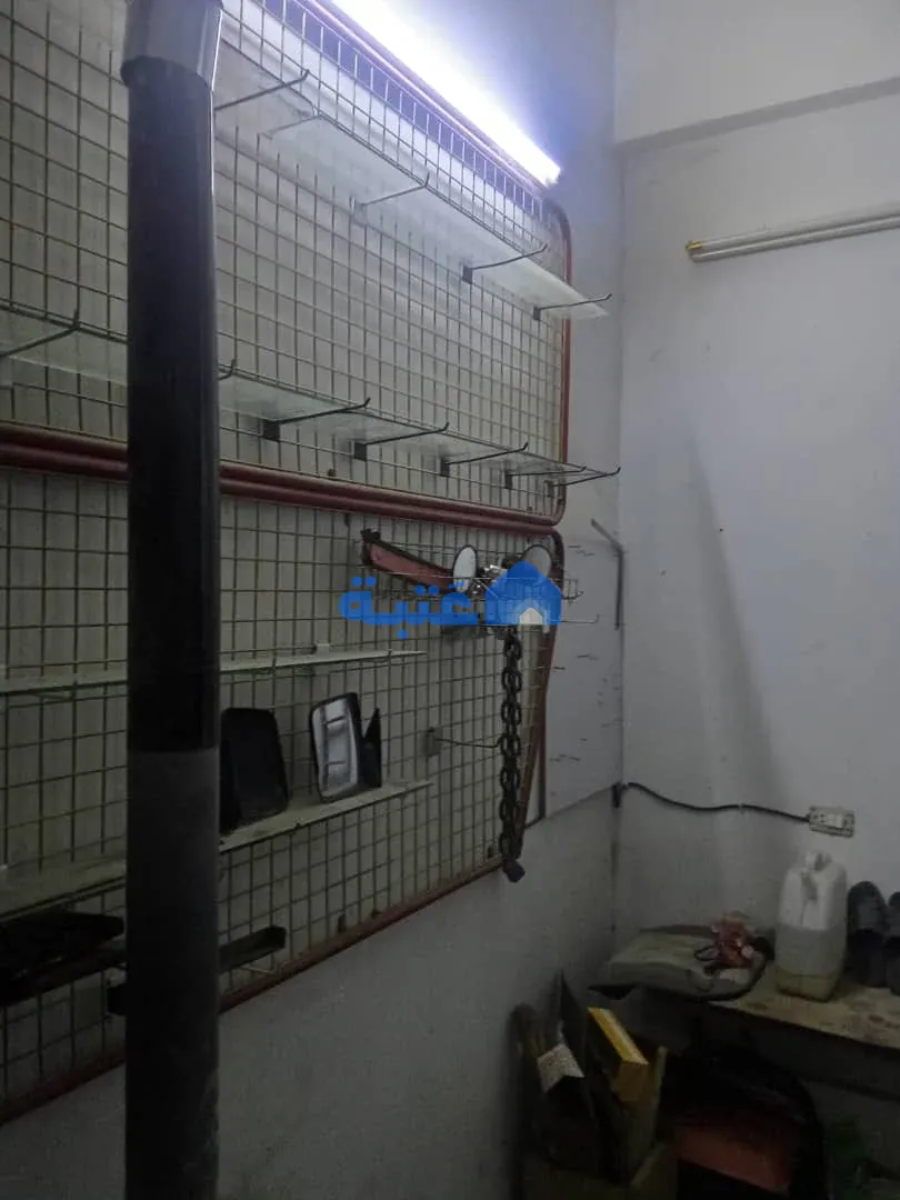 محل 14 متر مربع للإيجار