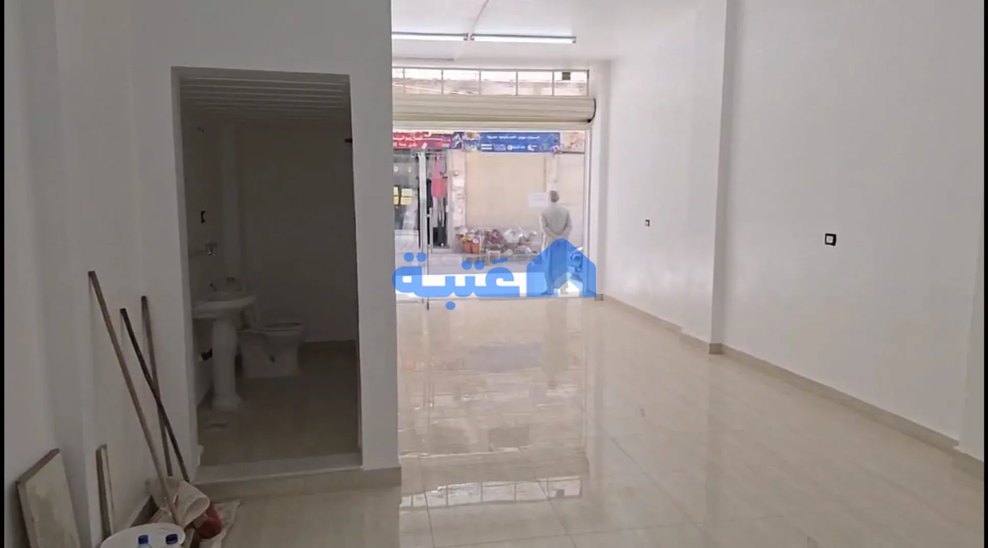 محل 70 متر مربع للإيجار